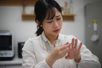 小指側手腕痛 醫：可能非「媽媽手」