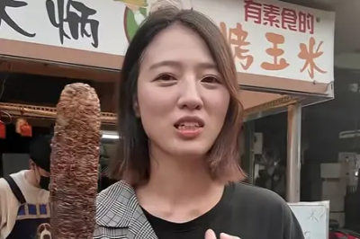 路人經過擋鏡頭！美食網紅變臉怒喊：我們在拍攝　慘遭百萬人炎上