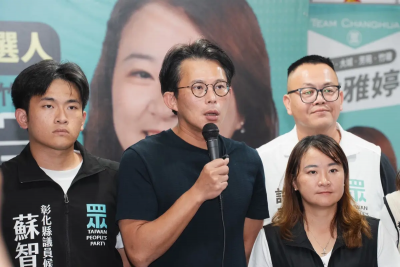 黃國昌點名開戰黃世傑！「法律讀到尻脊骿去了嗎？」土地案下戰帖