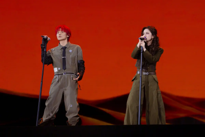 鄧紫棋遭傳祕婚後露面了！合體李榮浩開唱　2個月前台上埋彩蛋
