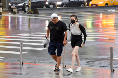 薔琵險登陸「風雨有多大」？全台灣都回這5字　神默契53萬人笑了