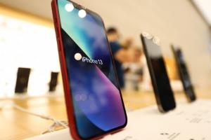 誰在買iPhone 18 Pro？通路數據曝：這些蘋果釘子戶都換了
