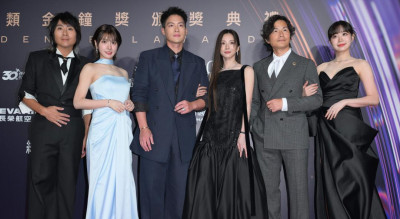 金鐘61》《飢餓遊戲》女主持比辣！峮峮白色禮服飄仙氣、蔡黃汝黑色長裙秀氣質