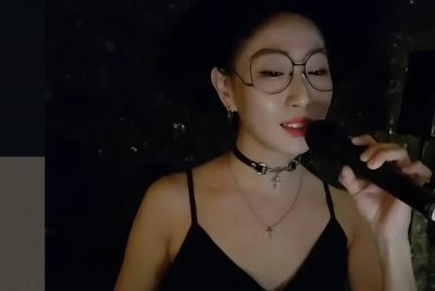 《星光》歌手赴陸賺錢還債！竟在台上遭飛踢、掐脖　往事超鼻酸