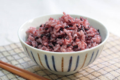 紫米不是最穩糖  專家揭穩血糖、高纖「這款米飯」雙冠王