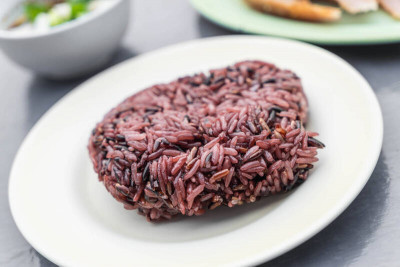 別以為紫米飯糰養生 營養師揭油條換它 穩糖又飽足