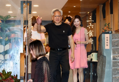 黃仁勳身邊疑現中國間諜！WSJ揭新加坡、台灣政府也都曾派人跟監